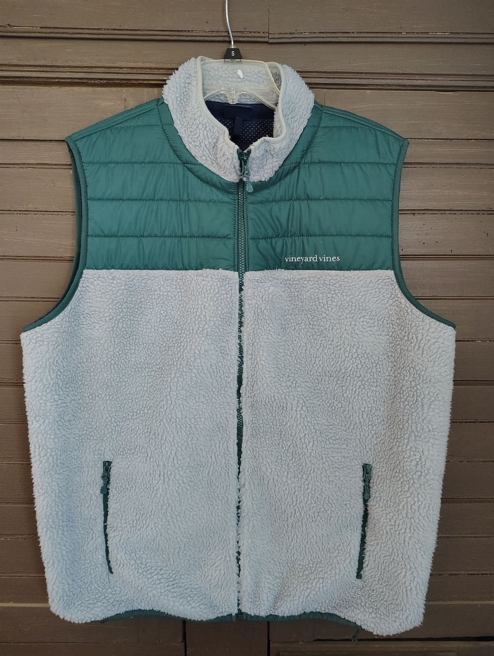 Vineyard Vines Mens Vest Size XXL gray & green